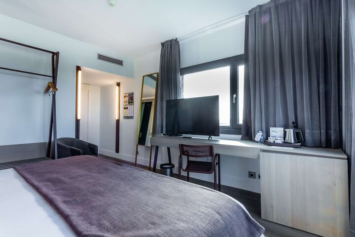 Room 19 of 105