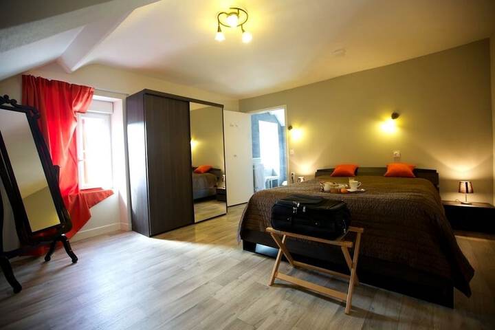 Room 2 of 13