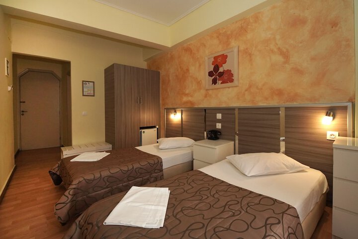 Room 56 of 100