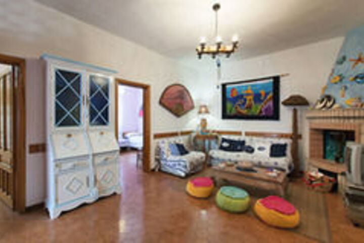 Room 25 of 40