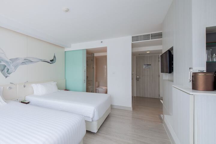 Room 44 of 135