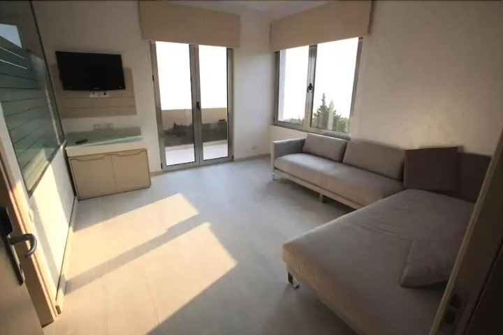 Room 2 of 15