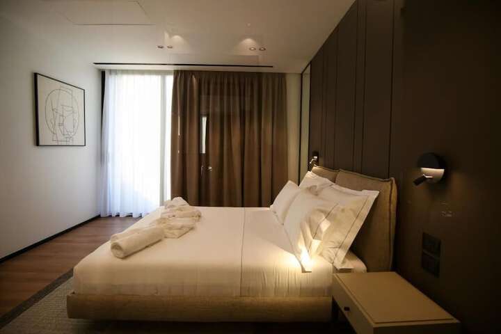 Room 42 of 108