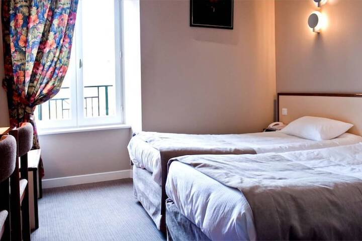 Room 7 of 46