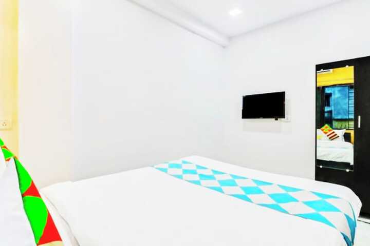 Room 2 of 12