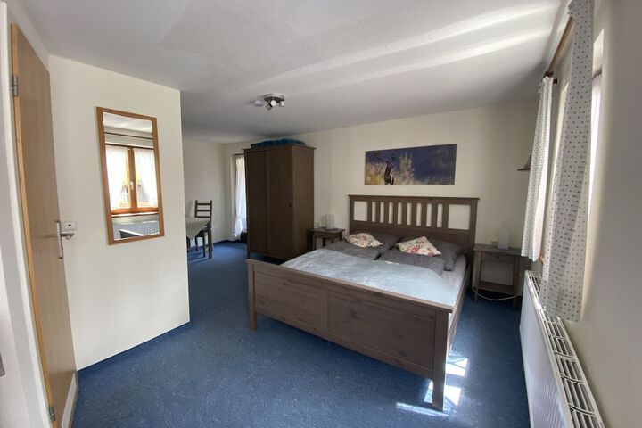 Room 17 of 97