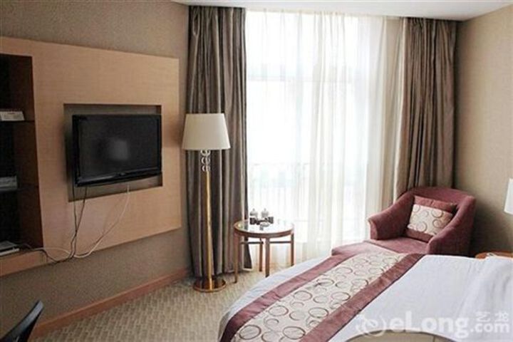 Room 4 of 75