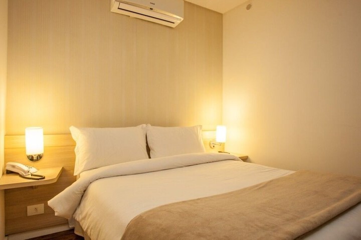 Room 8 of 54