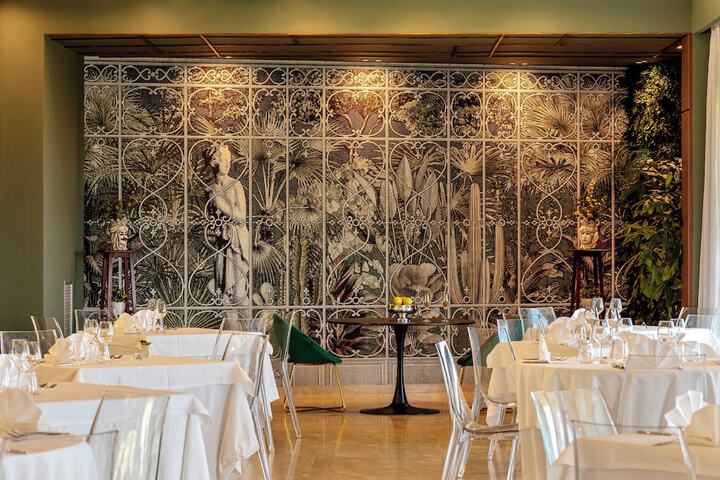 Dining 77 of 128