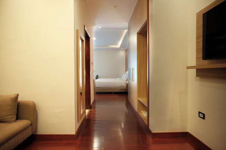 Room 16 of 73