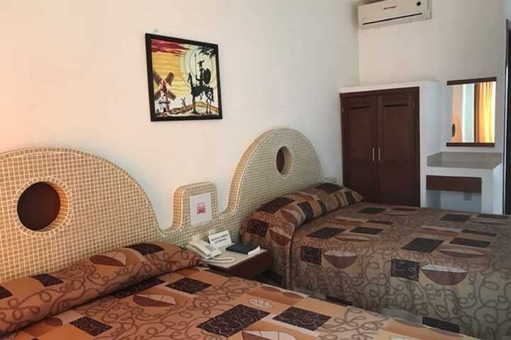 Room 12 of 32