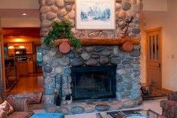 Hotel Interior 20 of 32