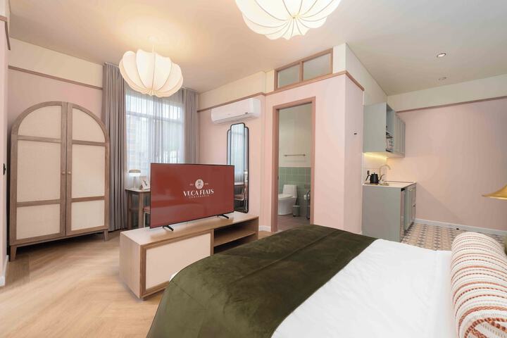 Room 13 of 78