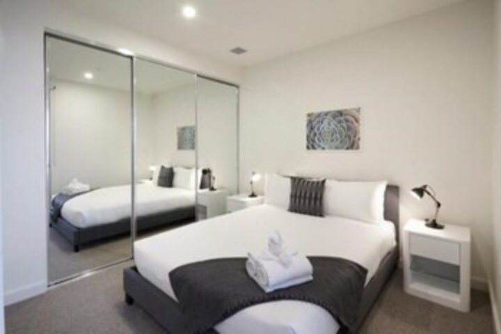 Room 10 of 87