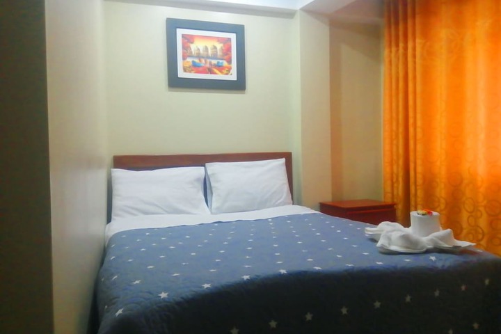 Room 6 of 15