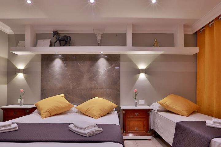 Room 6 of 19