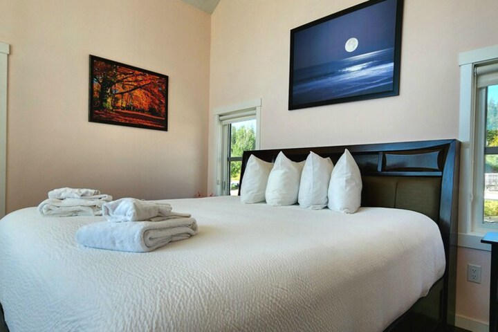 Room 106 of 543