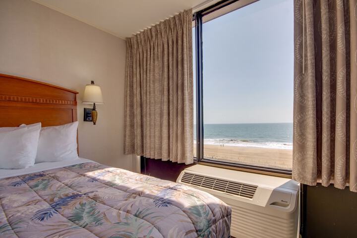 Standard 2 Queen Beds City View No Balcony (19 of 51)