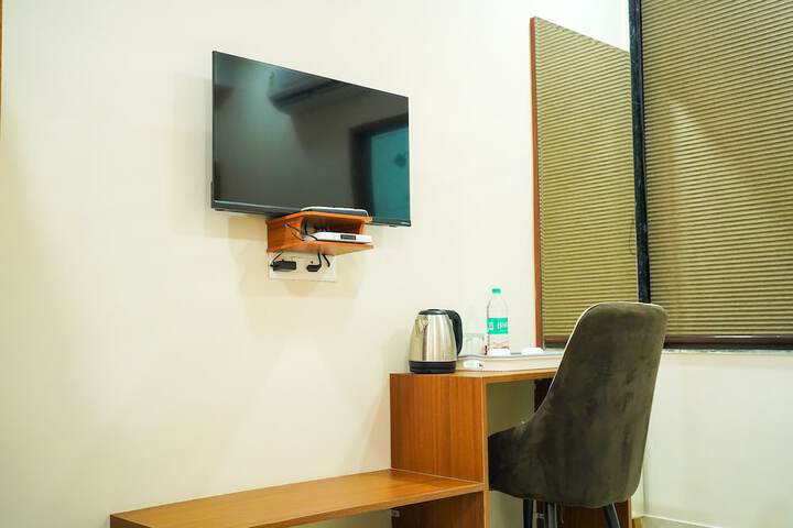 Room 4 of 11