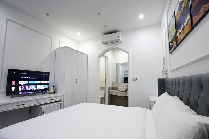 Room 3 of 45