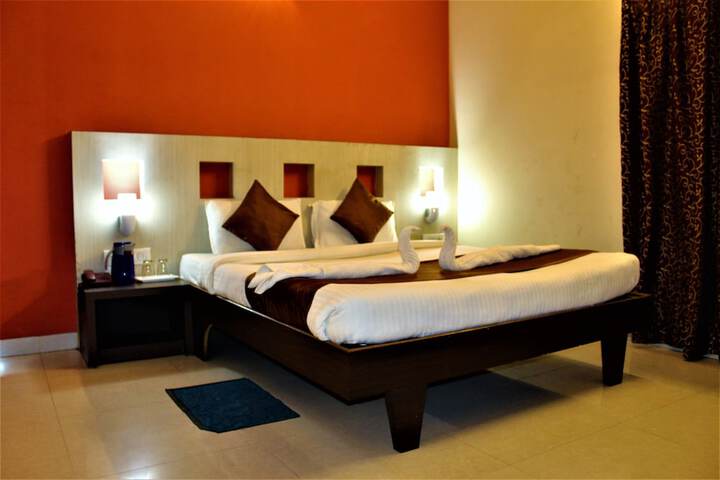 Room 8 of 31