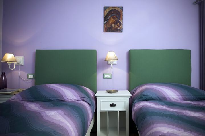 Room 26 of 49