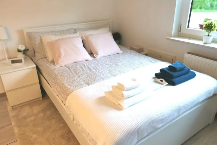 Room 4 of 11