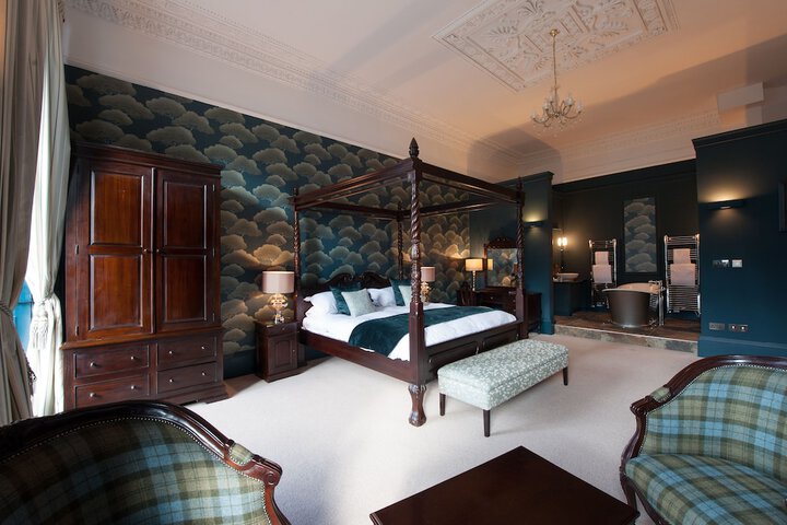 Room 26 of 196