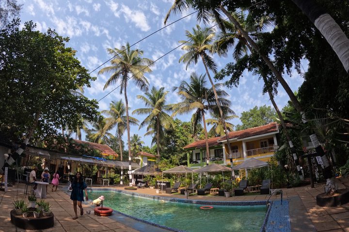 Pool 109 of 160