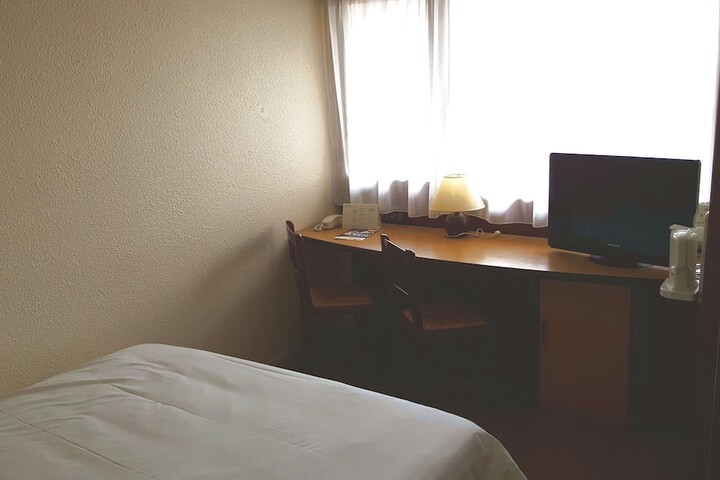 Room 6 of 39