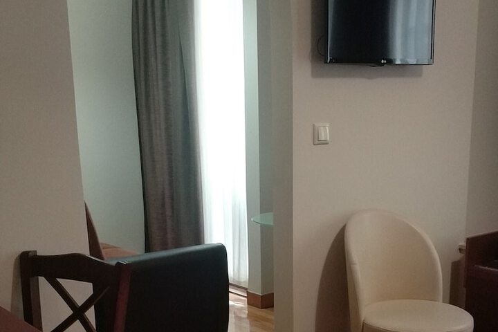Room 28 of 59