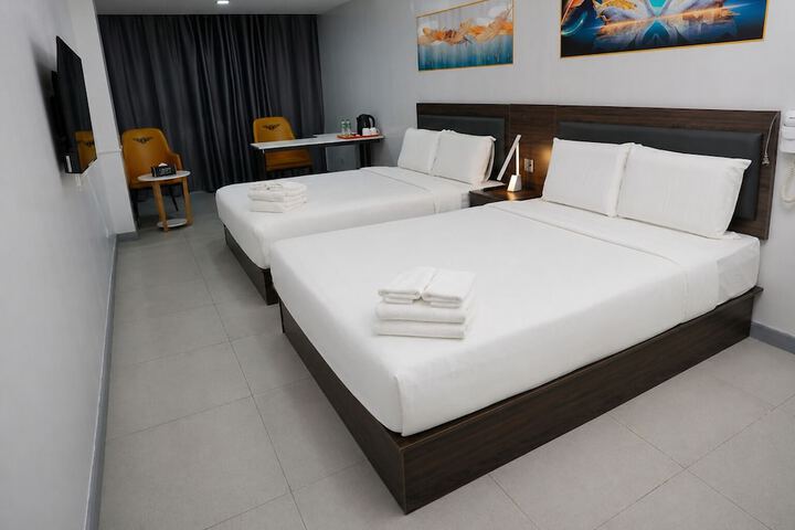 Room 16 of 20