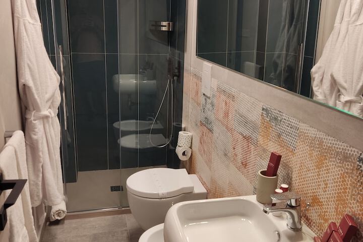 Room 87 of 123