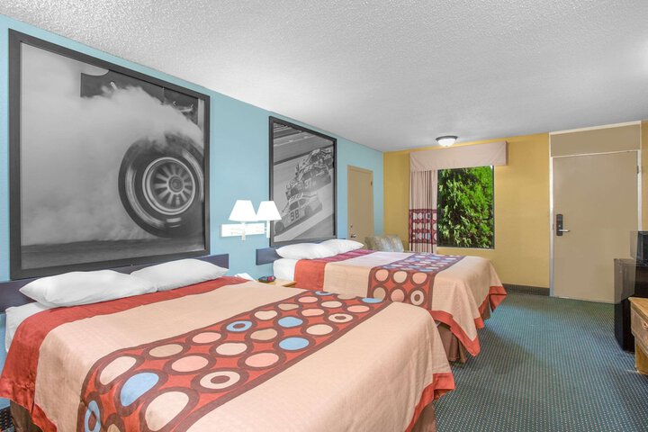 2 Double Beds Accessible (1 of 6)