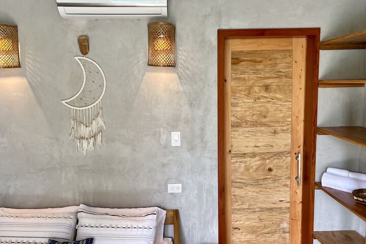 Room 15 of 53