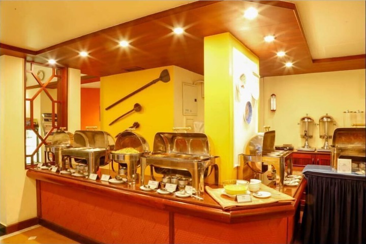 Breakfast/Coffee Service 23 of 33