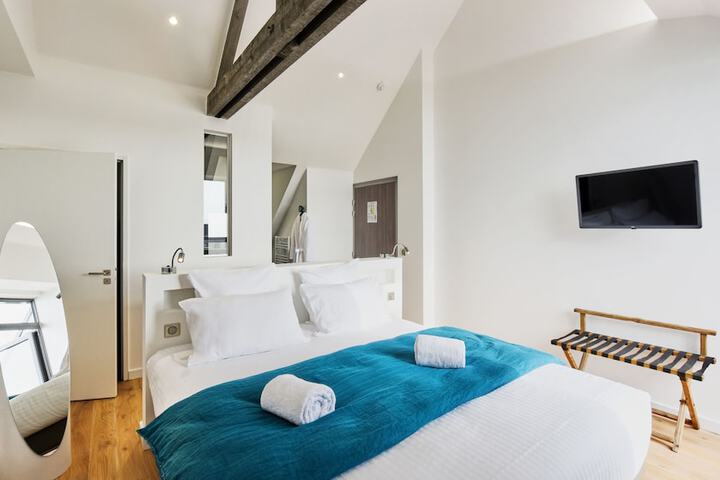 Room 21 of 57
