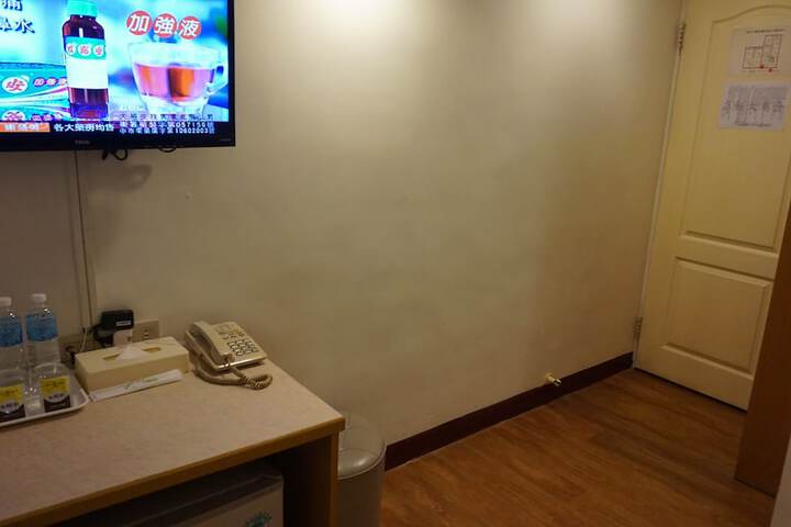 Room 48 of 64