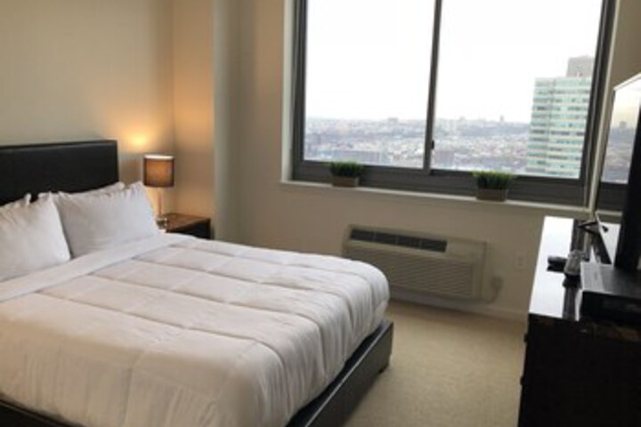 Room 183 of 246
