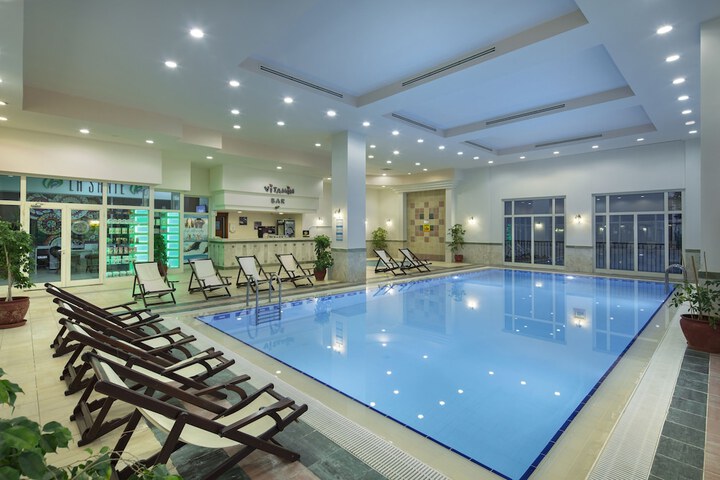 Pools & Facilities