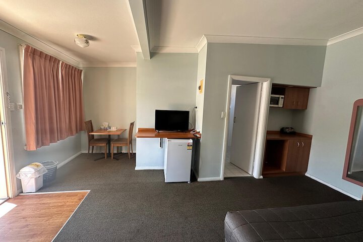 Room 22 of 46