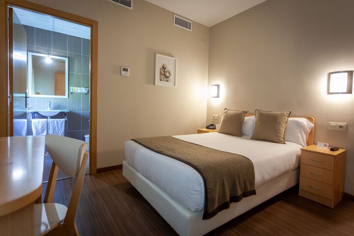 Room 27 of 47