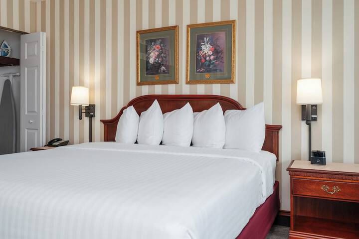 Room 40 of 99
