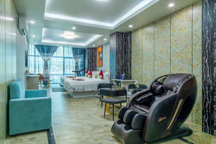 Room 4 of 26