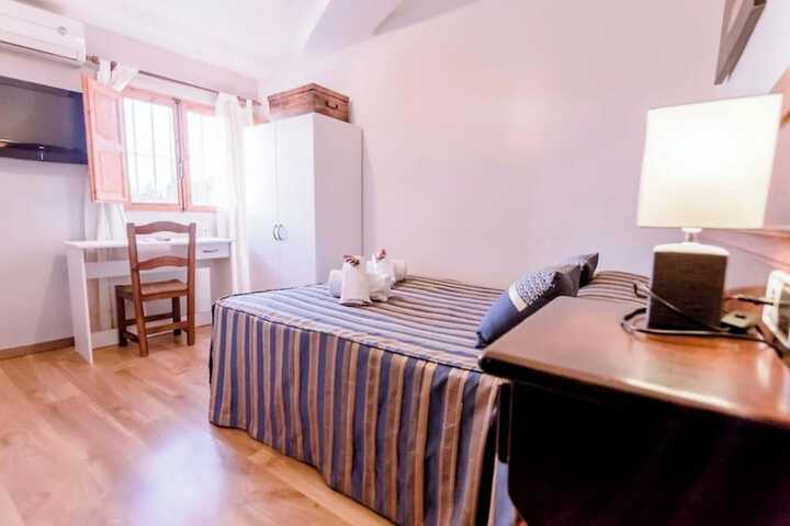 Room 3 of 45