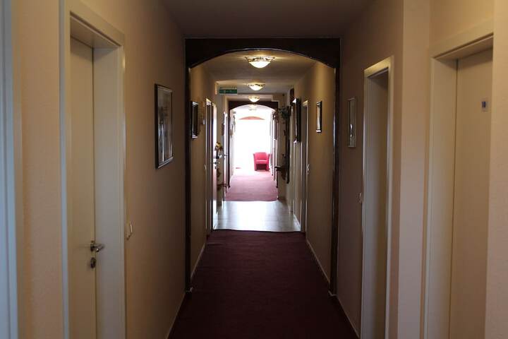 Ballroom/Hall 65 of 68