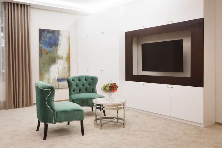 Room 14 of 39