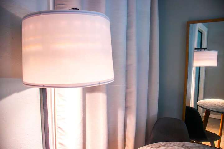 Room 33 of 100