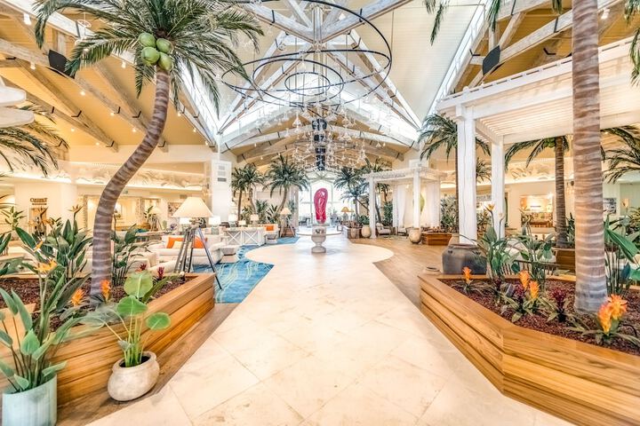 Hotel Lobby