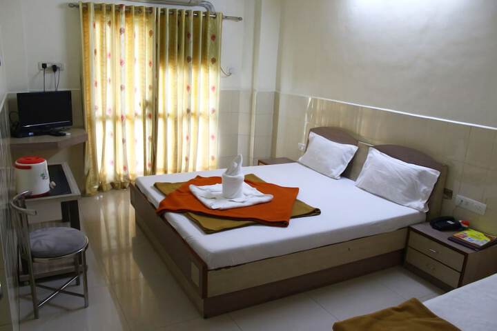 Room 3 of 34